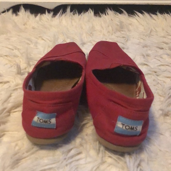 Red TOMS - Picture 3 of 4